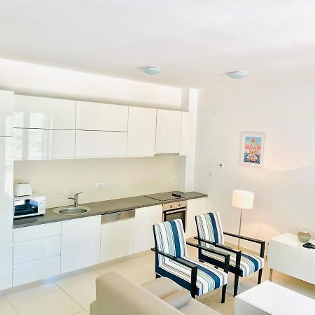Lavender Bay Apartment C32 Donji Morinj Exterior foto